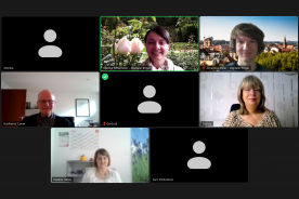 Zoom Meeting in F&uuml;rth, Teilnehmer auf Computer zu sehen