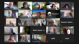 Zoom Meeting in Gie&szlig;en; Teilnehmende sind in kleinen Rechtecken neben- und untereinander abgebildet