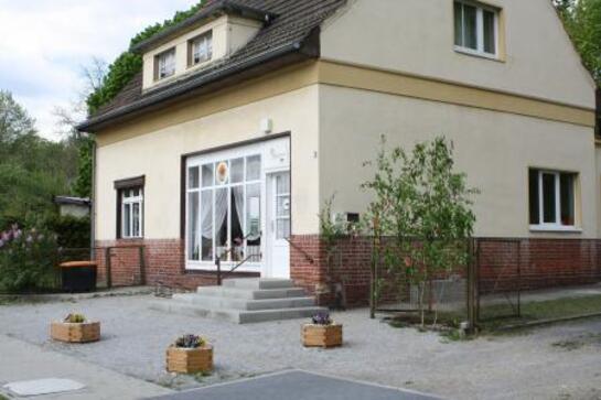 Haus, in dem der AWO Ortsverein in R&uuml;dersdorf seinen Sitz hat